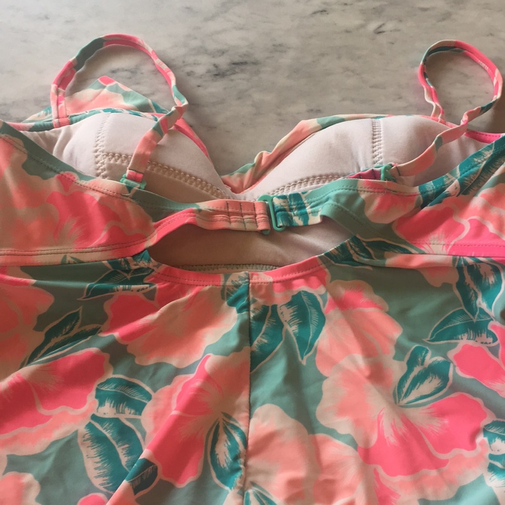Bikini - Picture 6 of 7